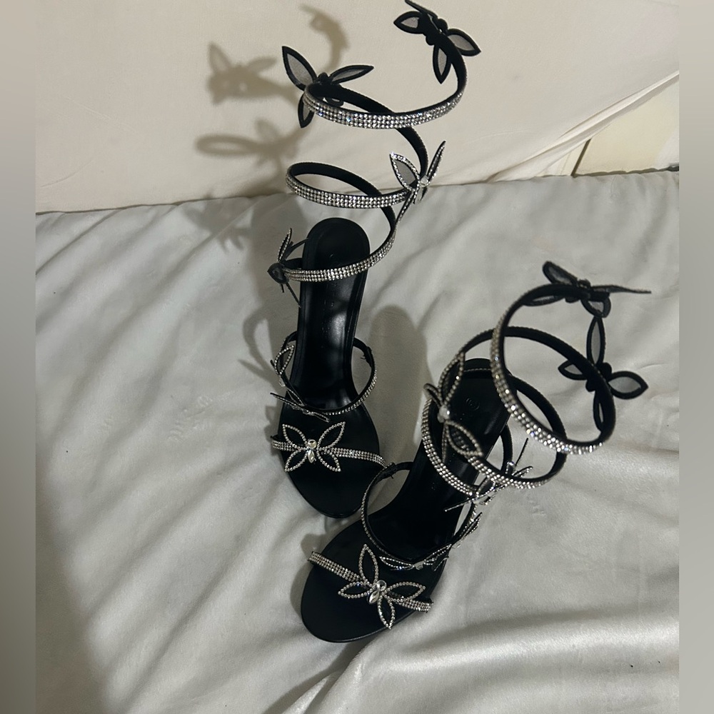 “ Wild Diva ” black butterfly heels - Picture 3 of 12